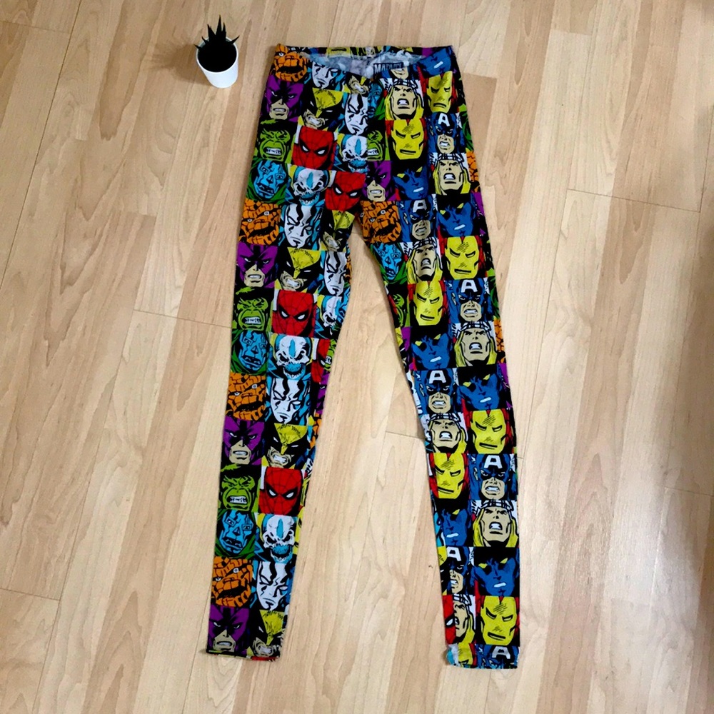3/$25💎 F21 MARVEL TIGHTS - Picture 2 of 4